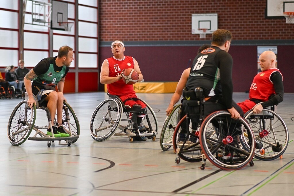 2025-11-30-Ralph_Kunze-4843 | Ralph Kunze - Realisiert mit Pictrs.com