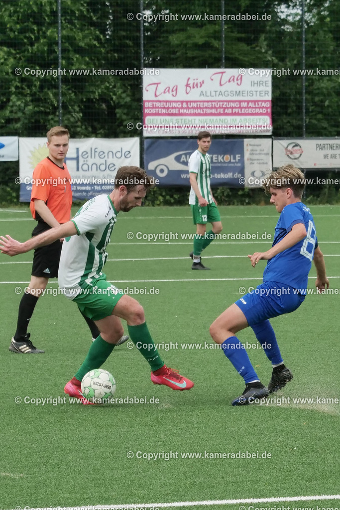 Fußball : Bezirksliga : TV Voerde - FC Sterkrade 72 | Fußball : Bezirksliga : TV Voerde - FC Sterkrade 72 am 25.05.2025 in Voerde - Realisiert mit Pictrs.com