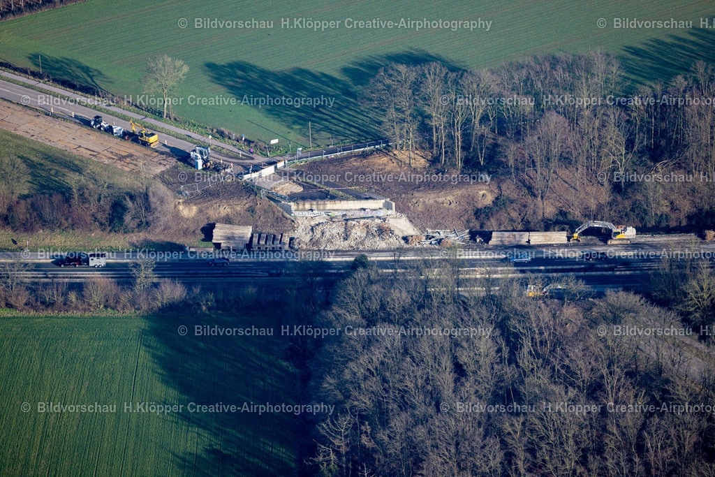Luftbild Viersen-8845 | Luftbildfotografie Baustelle zum Abriß, Zerlegung und Demontage des Straßen- Brückenbauwerk an der Hardter Straße, A61 in Viersen im Bundesland Nordrhein-Westfalen, Deutschland - Realisiert mit Pictrs.com