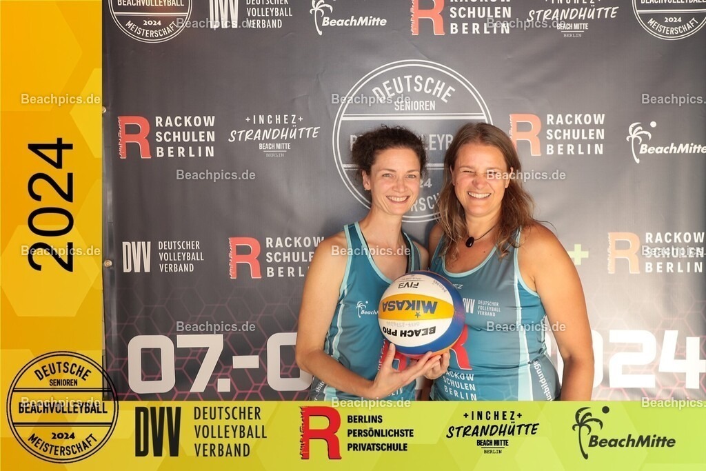 20240906_173530_061 | Sie befinden sich nun in der Bildergalerie von Beachpics.de. Sie können einzelne Bilder als Abzug, digital oder als spezielle Produkte erwerben.
Die Auswahl sehen sie, wenn sie unter dem gewünschten Bild auf Bestellen klicken!
Haben sie spezielle Wünsche,