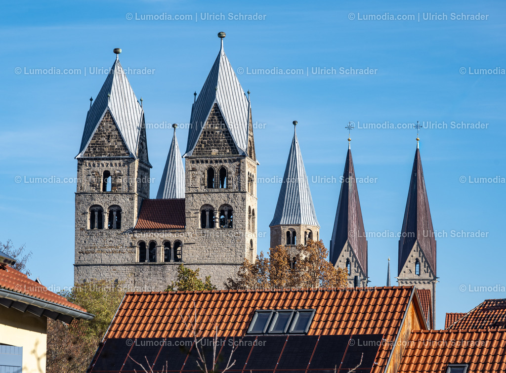 10049-13829 - Kirchtürme von halberstadt | Stockfoto und Bilderpool mit Bildmaterial aus Deutschland, dem Harz, Halberstadt, Quedlinburg, Wernigerode und weltweit. Qualitativ hochwertige und professionelle Fotos anschauen und kaufen. - Realisiert mit Pictrs.com