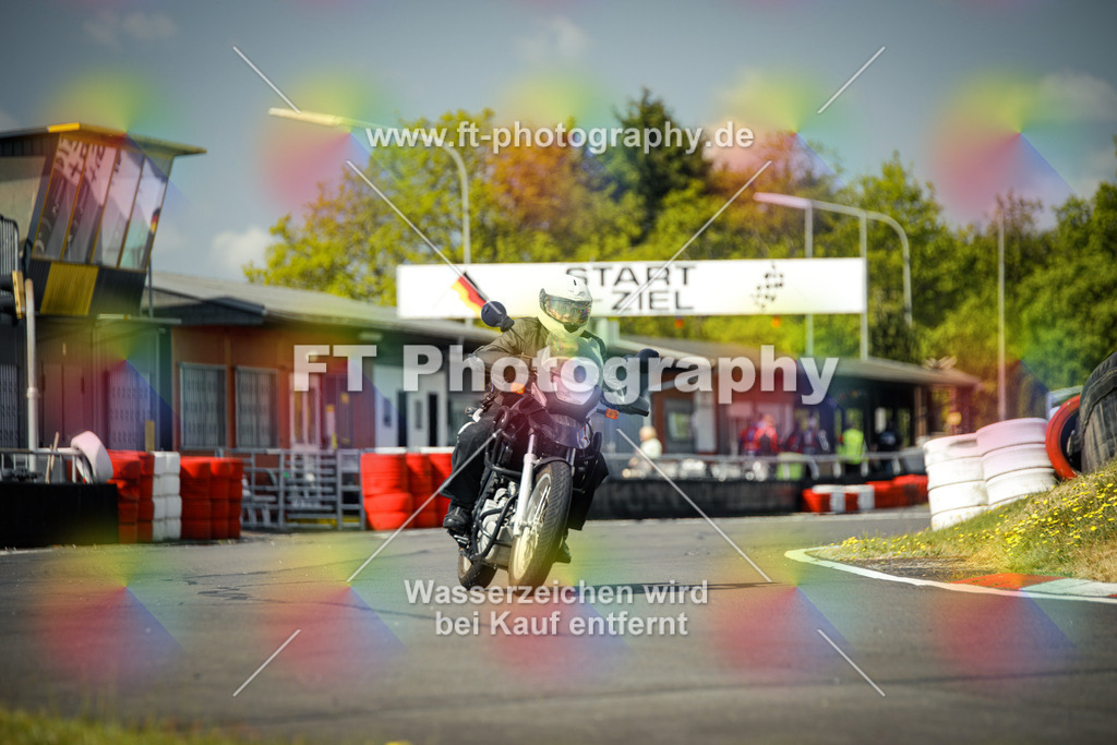 OBK_Mai_Martina_Markus-10788 | Hier findet Ihr Bilder von Touristenfahrten auf der Nürburgring Nordschleife oder von anderen Veranstaltungen die ich besucht habe. Viel Spass beim Durch Schauen 
