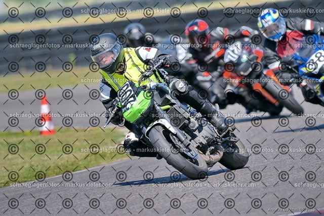 26BT01-1903 | 200 - Realisiert mit Pictrs.com
