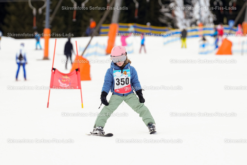 SRF_02.01.2026_0543 | Skirennfotos,Serfaus,Fiss,Ladis,Kinderskirennen,Winter,Tirol,Oberland,skirace,SFL,feelfree,weil wir's genießen,ski,Ski,skifahren,Sonnenplateau, - Realisiert mit Pictrs.com