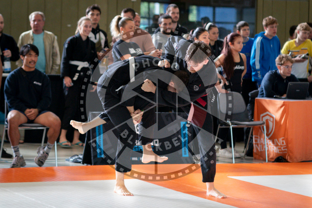 20240915PBB0734 | Athletes compete during the Grappling Industries’ grappling and Brazilian jiu-jitsu competition in Berlin, on September 15, 2024.