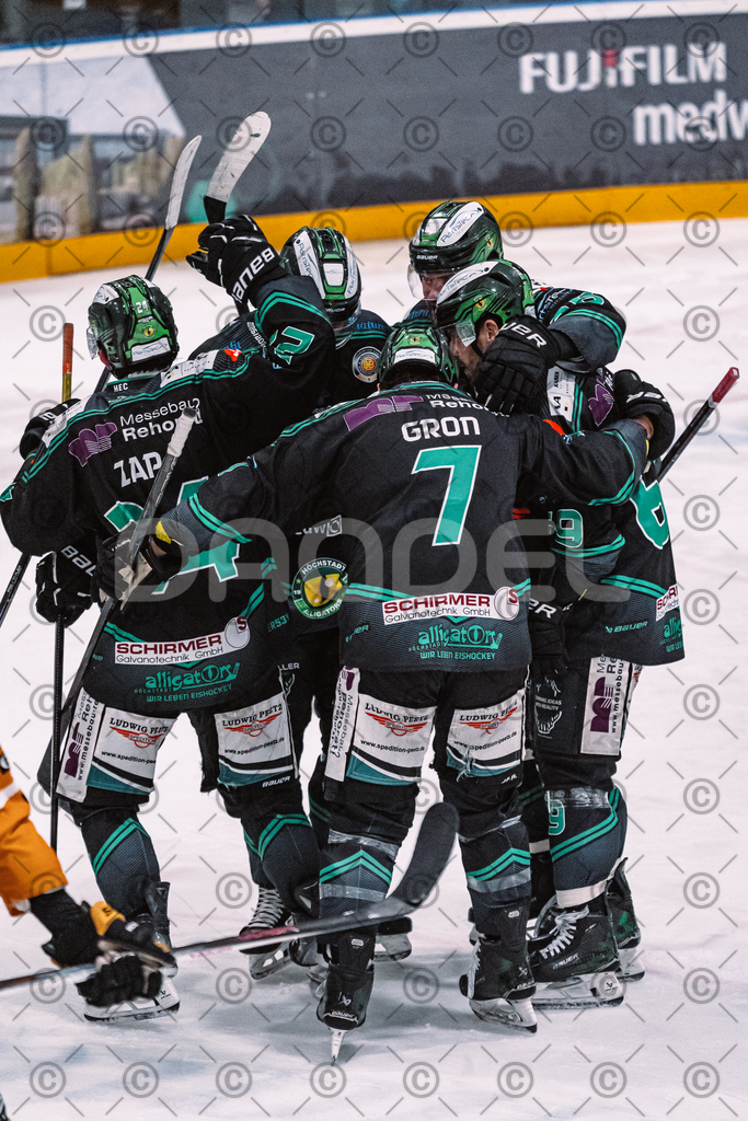 Alligators_vs_Fuessen_06_03_2026_PP-26 | Höchstadt Alligators Fotogalerie: Eishockey-Action aus Franken. Professionelle Spielfotos, Portraits & Stadionbilder zum Download. Jetzt entdecken! - Realisiert mit Pictrs.com