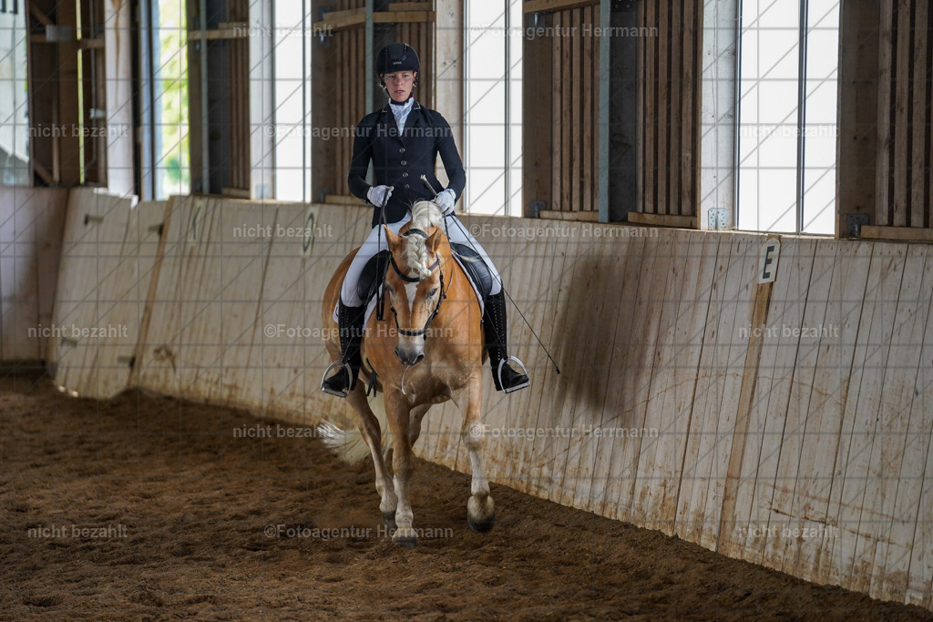 20230520-FAH05787 | Frühjahrsturnier, Landsberg am Lech, 2023, Reitclub Landsberg, Turnierbilder, Fotos Turnier Landsberg, Fotoagentur Herrmann, Turnierfotografen Bayern, Reitsport Fotograf, Pferde Fotograf