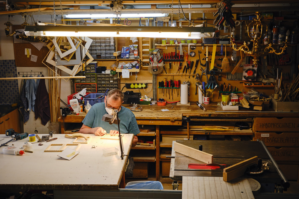 Bühlmayer Hofvergolder | WIen, Austria - April 29, 2025; C. Bühlmayer - K.u.K. Hofvergolder. - Realisiert mit Pictrs.com