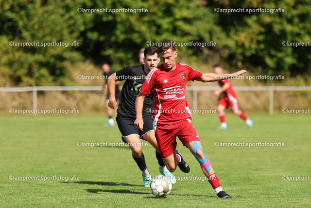 Fußball I Herren I Saison 2025-2026 I Verbandsliga Süd I 7. Spieltag I SV Schackendorf - SV Azadi Lübeck I 06.09.2025.071 | Henry Lima Chinoca (15, SV Schackendorf) - Realisiert mit Pictrs.com