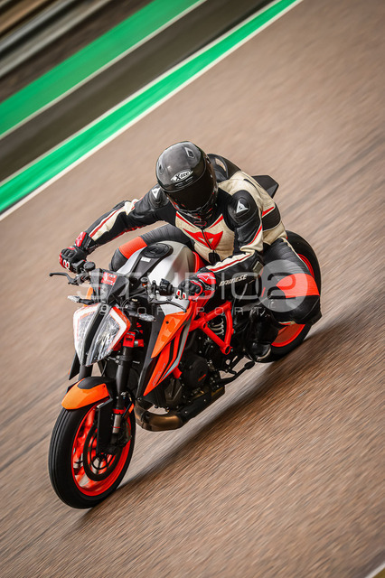 0018-260612SR-028_18 | Deine Full-Service-Agentur für ✔️Videoproduktionen und ✔️Motorsportfotografie Jetzt Angebot anfragen!