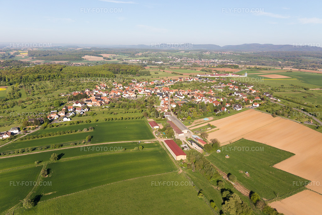Aerial view: View of the town in Dieffenbach-lès-Wœrth in the state Bas-Rhin, France.Photo: IMG_099352.jpg taken on 04/30/2017 by Werner Riehm/FLY-FOTO.comResolution of the original: 5472 x 3648 px