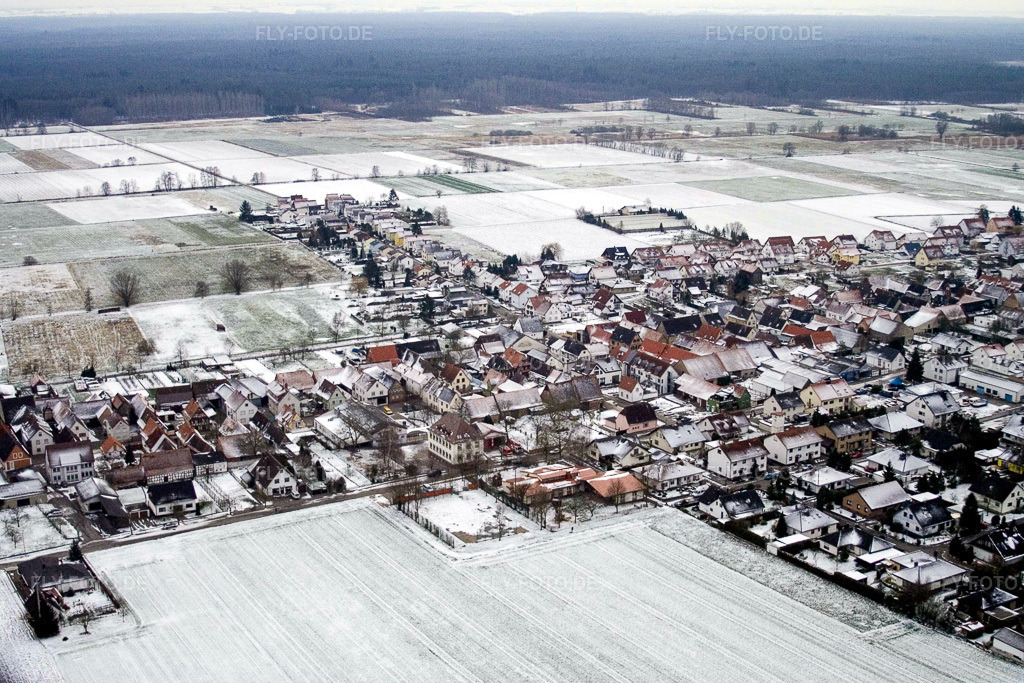 Luftbild: Ort im Winter bei Schnee in Freckenfeld im Bundesland Rheinland-Pfalz in Deutschland. Foto: IMG_5201.jpg vom 26.01.2007 durch Werner Riehm/FLY-FOTO.de