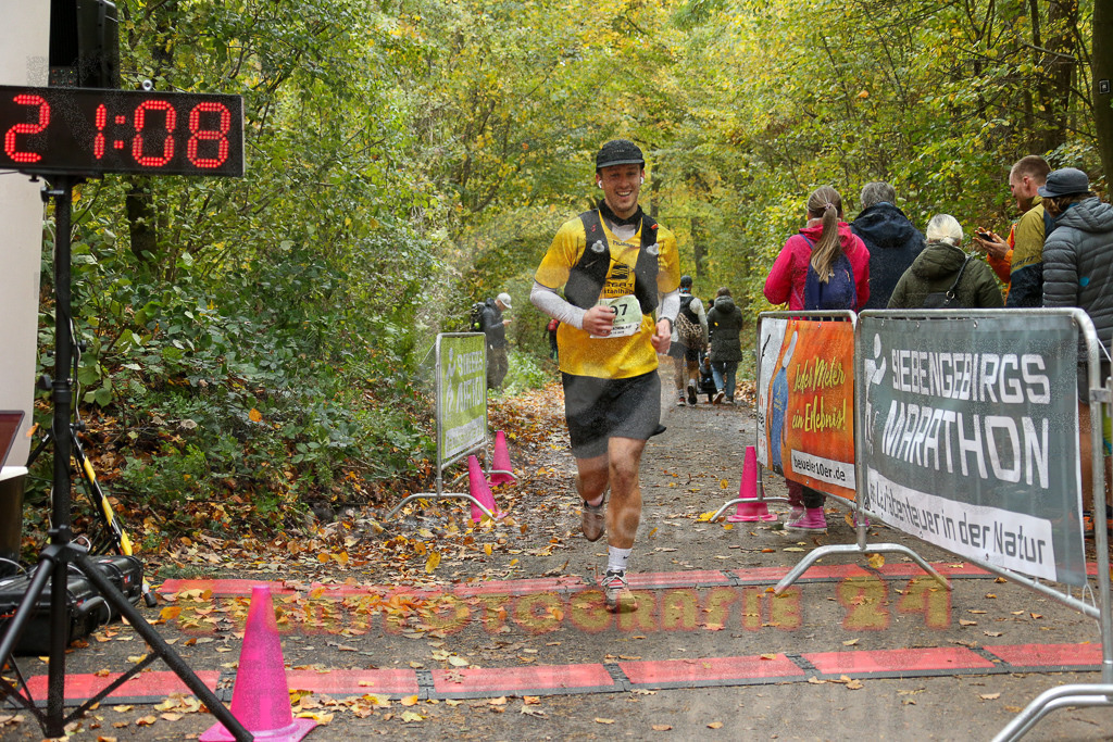 251026_1322_EX1_3281 | Sportfotografie im Rhein-Sieg Kreis, Köln, Bonn, NRW, Rheinland Pfalz, Hessen, etc. Unser Tätigkeitsfeld umfasst den Laufsport vom Volkslauf über den Marathon, Duathlon, Triathon bis zum Ultralauf wie Kölnpfad Ultra oder Schindertrail.