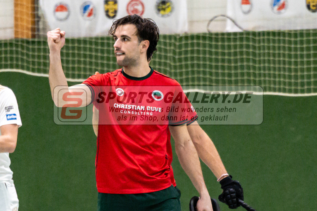 SFE_20250112_0089 | Köln, Deutschland, 12.01.2025:  ßHockey 1. Bundesliga Damen Rot-Weiss Köln - Crefelder HTC im KTHC Stadion Rot-Weiss Köln Tennis and Hockey Club am 12.01.2025 in Köln, Deutschland. (Foto von Stephan Fehrmann)Köln, Germany, 12.01.2025: ßHockey 1. Bundesliga Damen Rot-Weiss Köln - Crefelder HTC in KTHC Stadion Rot-Weiss Köln Tennis and Hockey Club at 12.01.2025 in Köln, Deutschland. (Foto from Stephan Fehrmann)