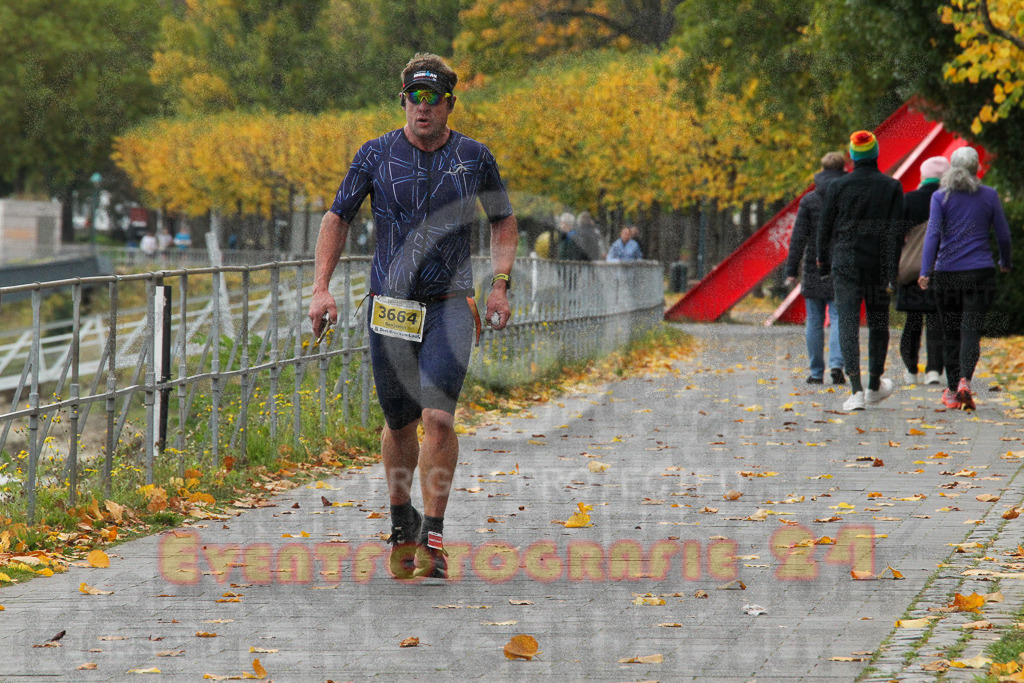 251019_1041_EV4_3275 | Sportfotografie im Rhein-Sieg Kreis, Köln, Bonn, NRW, Rheinland Pfalz, Hessen, etc. Unser Tätigkeitsfeld umfasst den Laufsport vom Volkslauf über den Marathon, Duathlon, Triathon bis zum Ultralauf wie Kölnpfad Ultra oder Schindertrail.