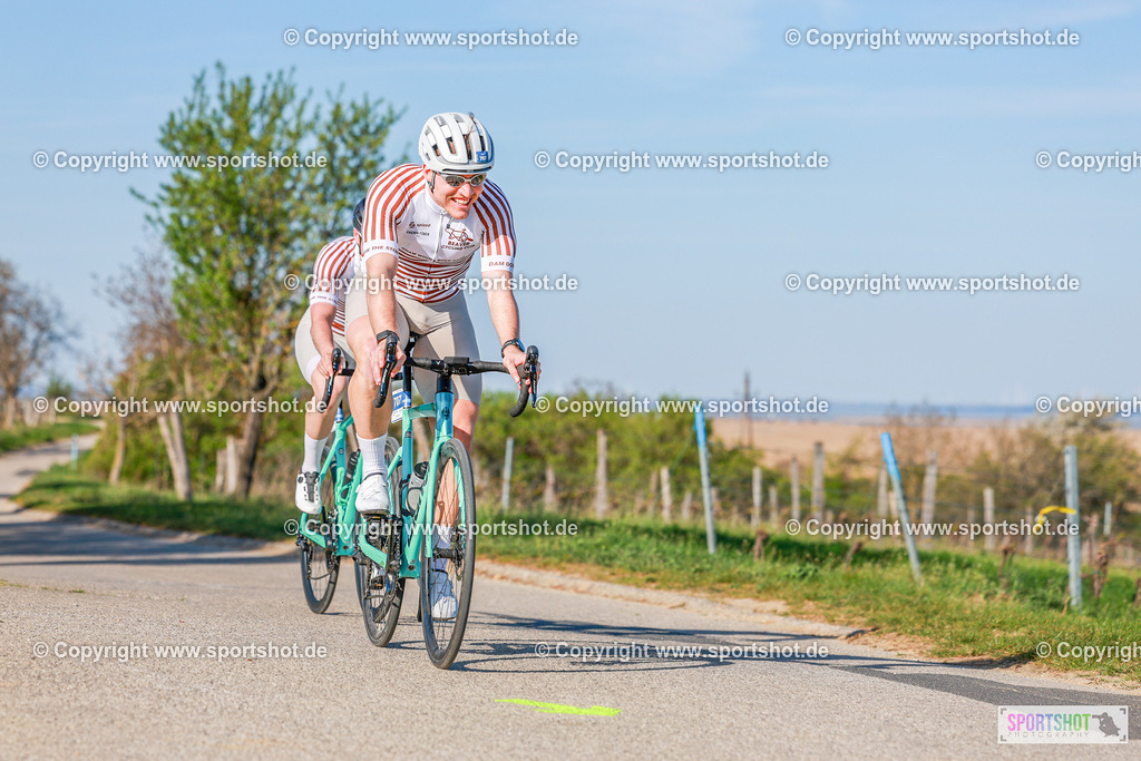 827_AR6_8420 | Neusiedlersee Radmarathon 2026@sportshot_your_pictrs #yourpictures#roadtowm2029 #nrm #neusiedlerseeradmarathon #neusiedlersee #neusiedlerseetourismus #burgenland #mörbisch #nrm26 #burgenlandtourismus #voglundco #poweredbyburgenlandtourismus #radsport #rad #marathon #ucigranfondo #visitburgenland #ucigranfondoworldseries