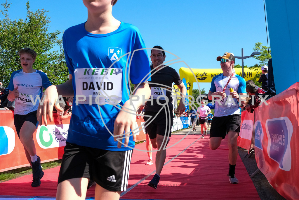 ..... | LINZ,AUSTRIA,27.April 24, Int. 3 Brückenlauf Linz  , Image shows: Photo: WAPICS / Michael ring