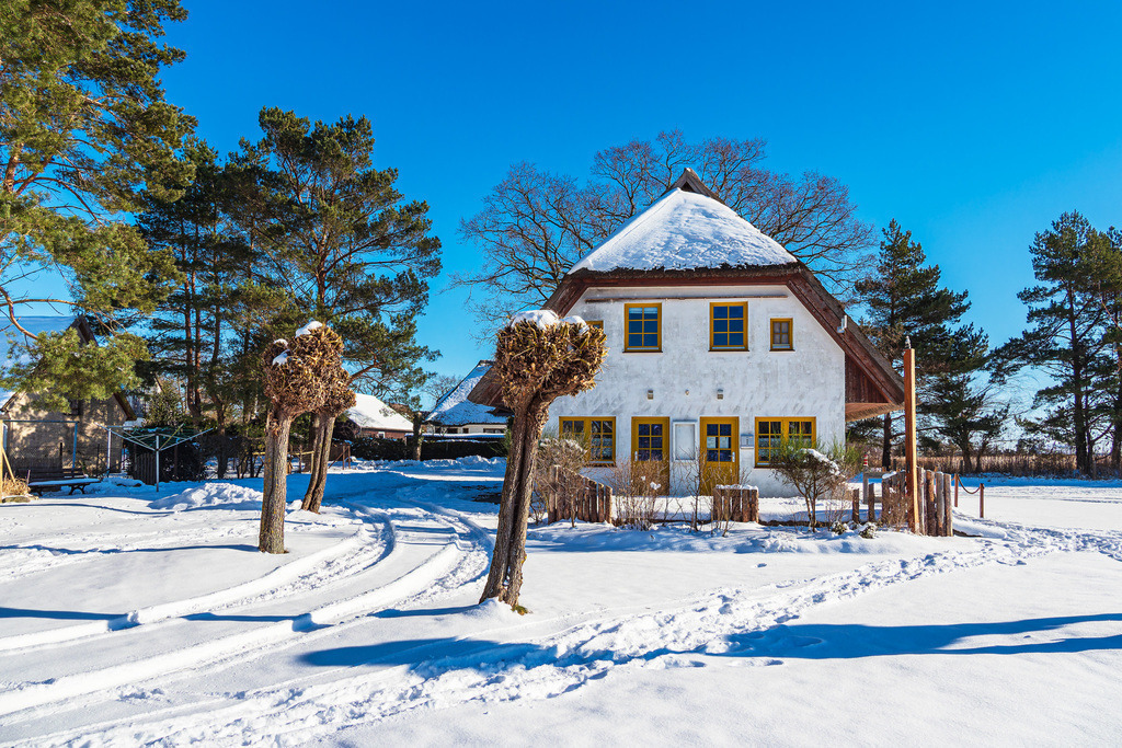 Haus am Bodden in Wieck auf dem Fischland-Darß im Winter | Haus am Bodden in Wieck auf dem Fischland-Darß im Winter.