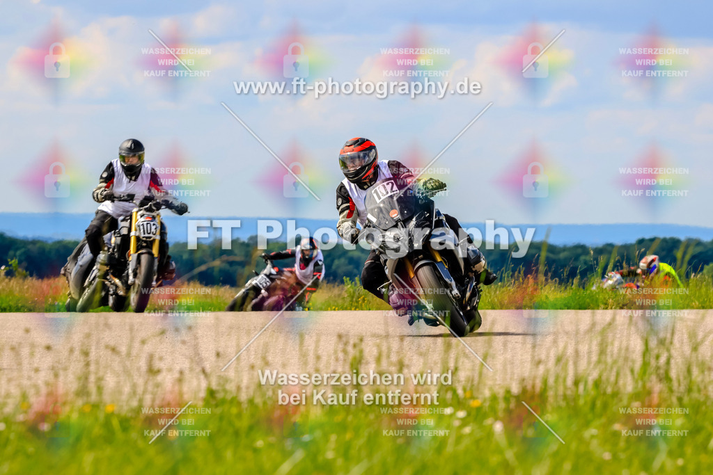 MotoTeam-0876 | Hier findet Ihr Bilder von Touristenfahrten auf der Nürburgring Nordschleife oder von anderen Veranstaltungen die ich besucht habe. Viel Spass beim Durch Schauen 