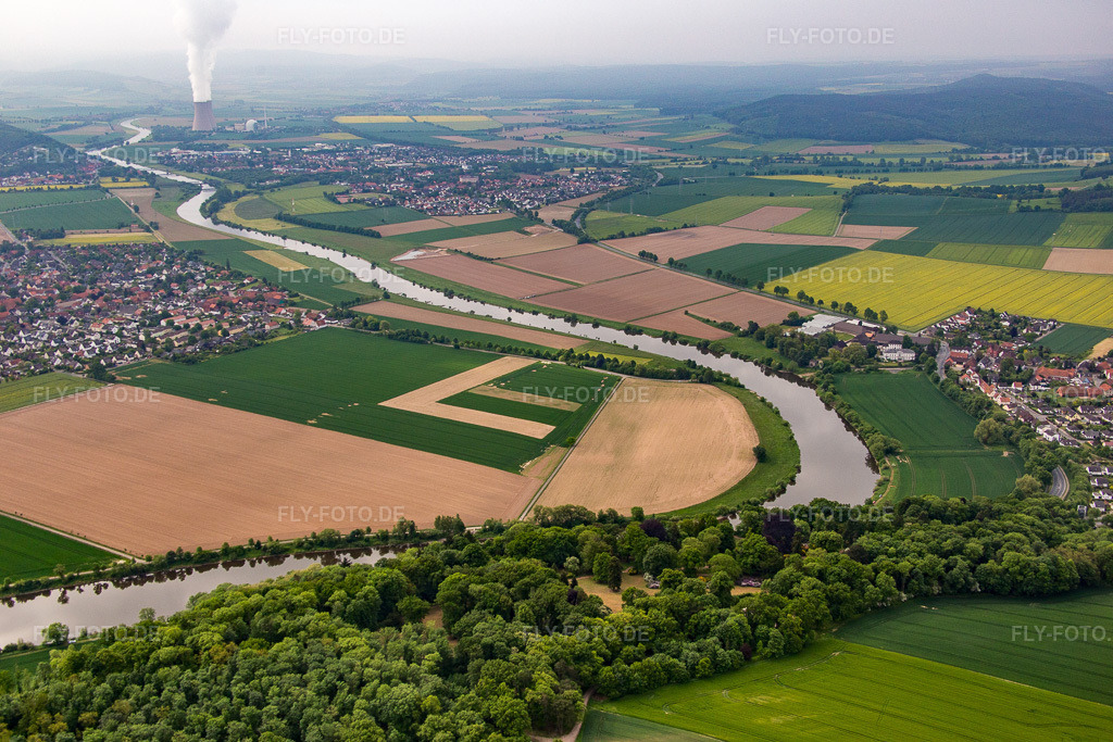 Luftbild: Weserbogen in Hameln im Bundesland Niedersachsen in Deutschland. Foto: IMG_079453.jpg vom 24.05.2015 durch Werner Riehm/FLY-FOTO.de