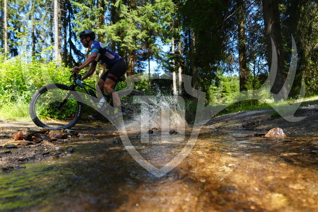 FC605012 | Fotogalerie der Treibjagd im Dunkelwald - Dein MTB Etappenrennen im Erzgebirge - Realisiert mit Pictrs.com