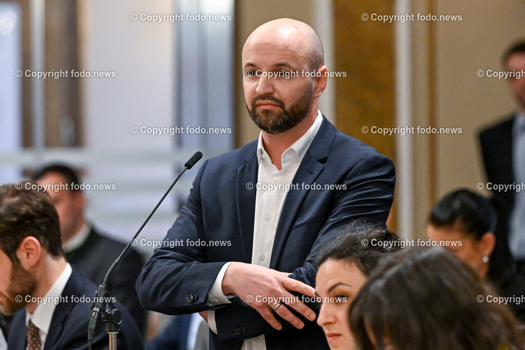 Landhaus Linz_ Promenade_ Landtagssitzung_ 07.03.2024-74 | 07.03.2024, Landhaus Linz AUT, Promenade, Landtagssitzung, im Bild Severin Mayr (Die Gruenen, Klubobmann)