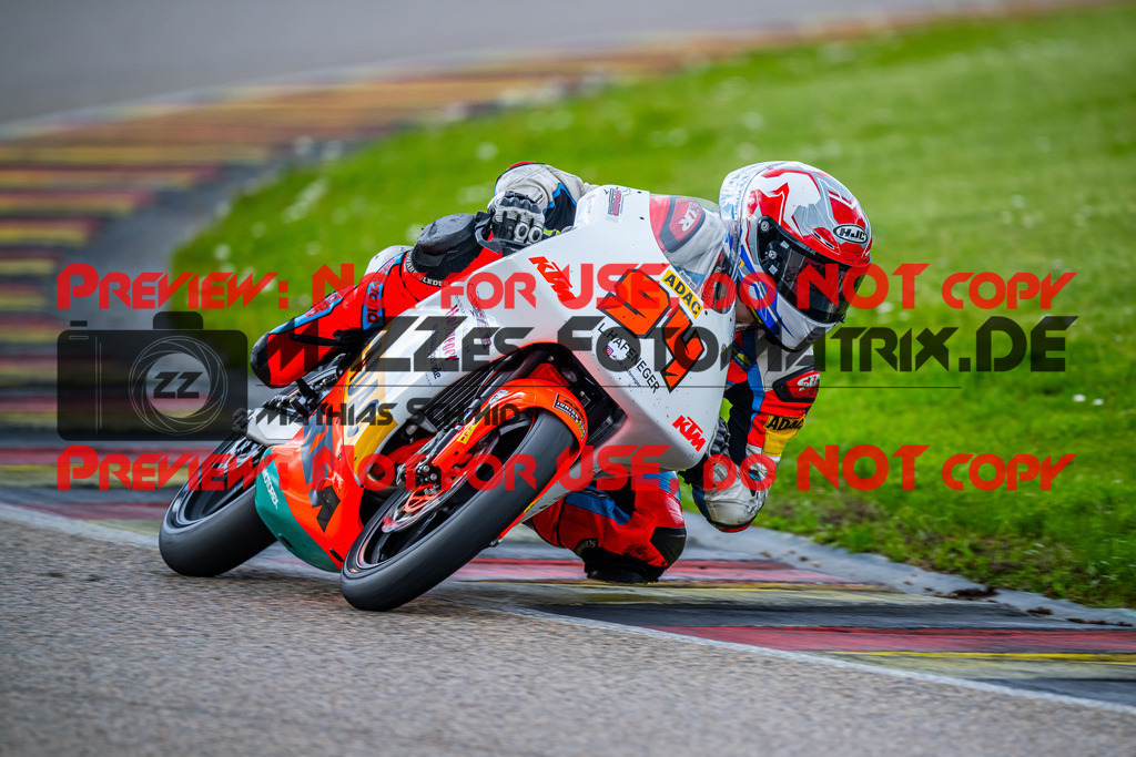 MaZZes_FotoMatrix_240505_6007705_2927 | KTM
