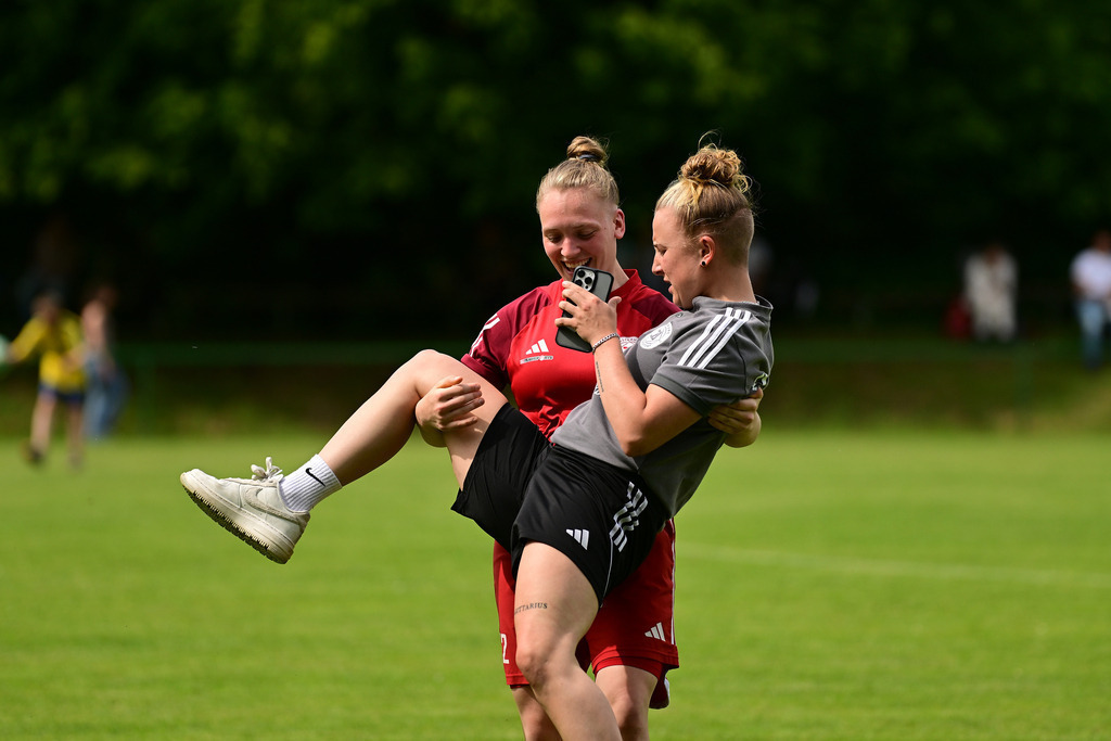 Fußball I Frauen I Saison 2024-2025 I Oberliga I 26. Spieltag I FC Jesteburg-Bendestorf - SV Heidekraut Andervenne | Der Sportfotograf. - Realisiert mit Pictrs.com