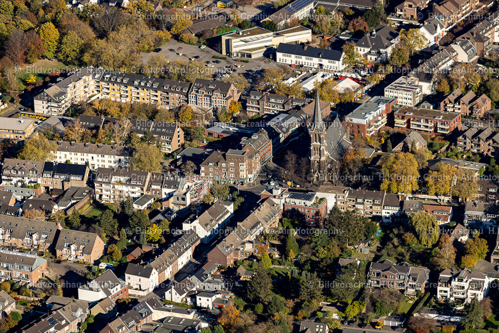 Meerbusch-Buederich-Necklenbroicher Str.-Dorfstraße-8806 | Luftbildfotografie Hermann Klöpper - Realisiert mit Pictrs.com