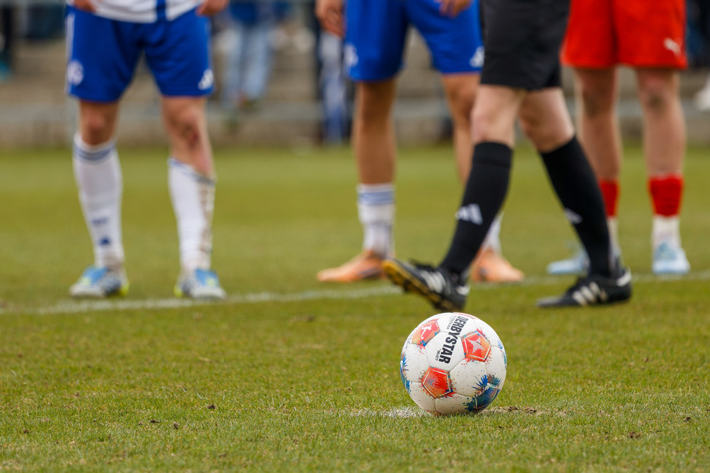 20260412-FCHS04_074 | 1.FC Heidenheim 1846 vs. FC Schalke 04, Fußball, U19, A-Junioren, NWL, U19-DFB-Nachwusliga, 2025/2026, 8. Spieltag, 12.04.2026 in Heidenheim, Walter-Birkhold-Jugendstadion (Foto: Michael Bulling) - Realisiert mit Pictrs.com