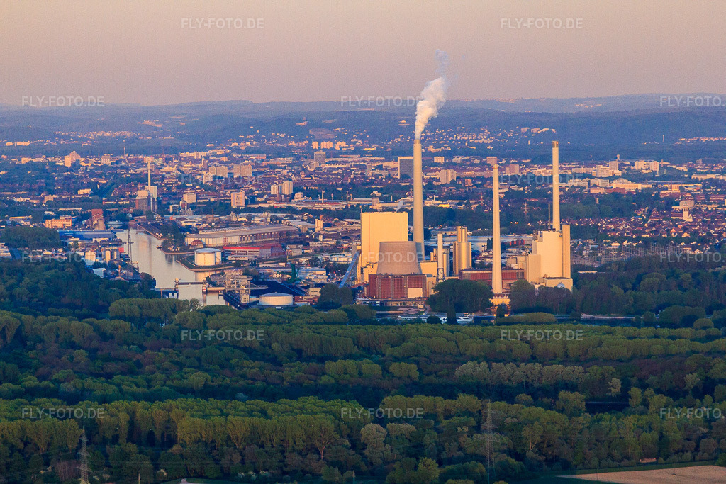 Luftbild: EnBW Energie Baden-Württemberg AG, Rheinhafen-Dampfkraftwerk Karlsruhe von der Pfalz aus gesehen im Ortsteil Daxlanden in Karlsruhe im Bundesland Baden-Württemberg in Deutschland. Foto: IMG_64474.jpg vom 17.04.2014 durch Werner Riehm/FLY-FOTO.deWWW.ENBW.COM