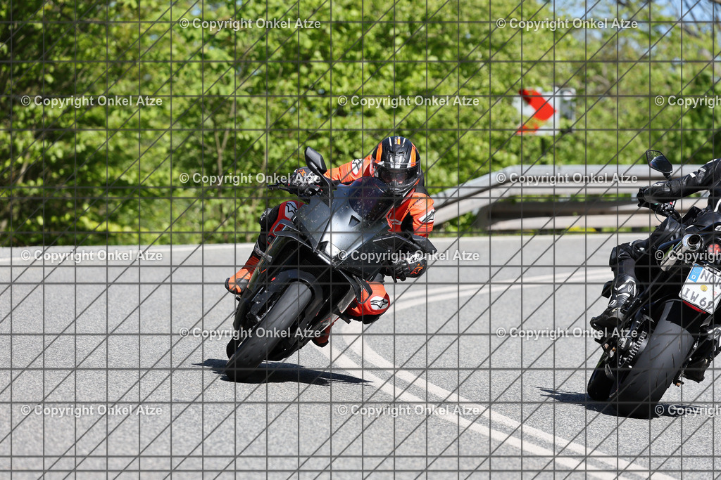 IMG_0200 | Fotograf am Kyffhäuser. Onkel Atze. Kyffhäuser Rennstrecke. Café36. Motorsportfotografie. - Realisiert mit Pictrs.com