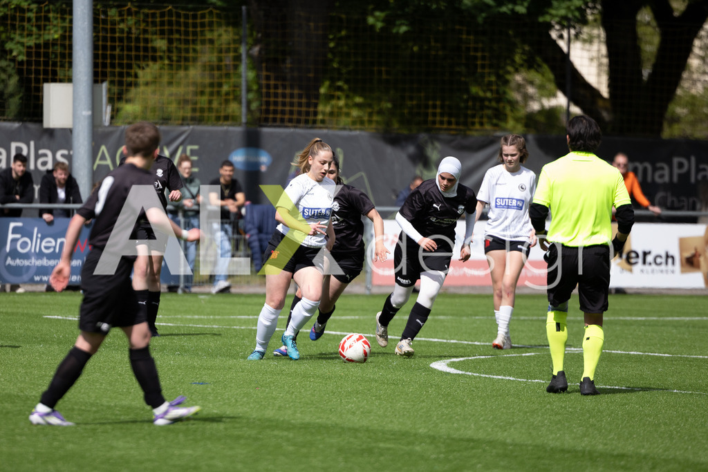 Fußball I Frauen I Saison 2025-2026 I Frauen 3. Liga | FVRZ Gruppe 2 | 18. Spieltag I Spielvereinigung Schaffhausen Damen 1 - Team Furttal Zürich I 17.05.2026 | Hochwertige Sportfotos kaufen & lizenzieren für Medien, Vereine, Agenturen & Sportler:innen. Entdecke professionelle Sportfotografie im Bildshop von Alexander Franzen. - Realisiert mit Pictrs.com
