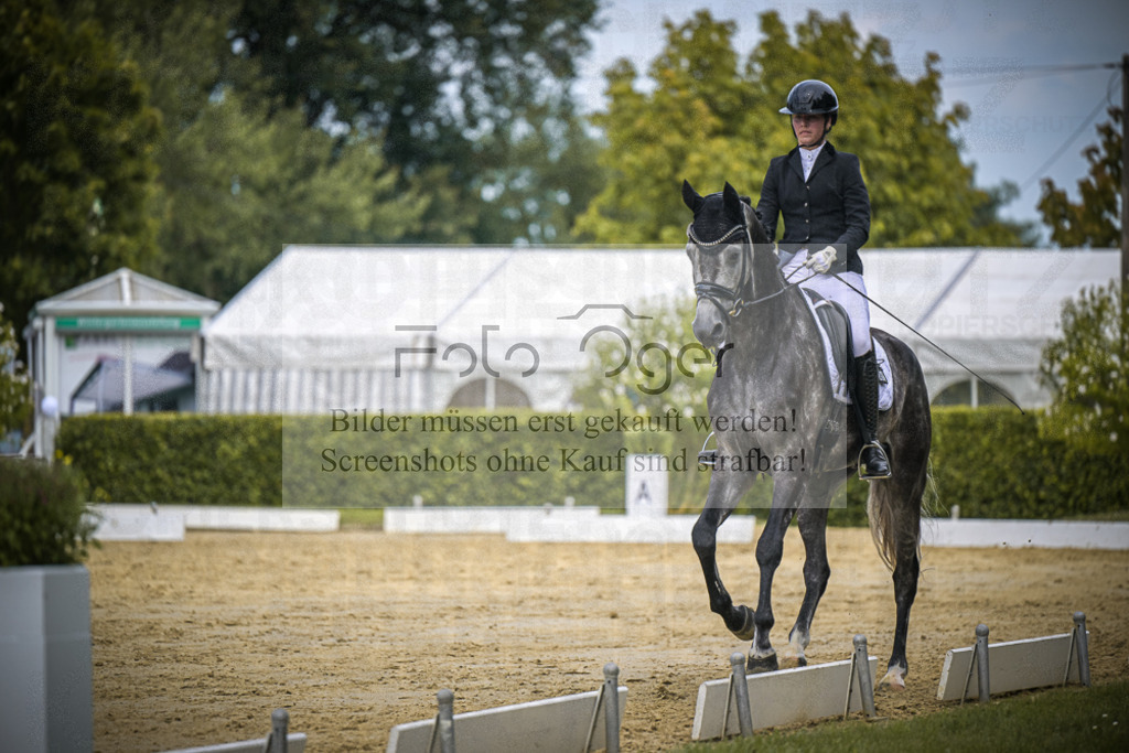 DOS_2407 | Entdecke hochwertige Reitturnierfotos von Foto Oger. Professionell, emotional und authentisch – jetzt Lieblingsmomente im Shop bestellen.Deutschlandweite Turnierfotografie. - Realisiert mit Pictrs.com