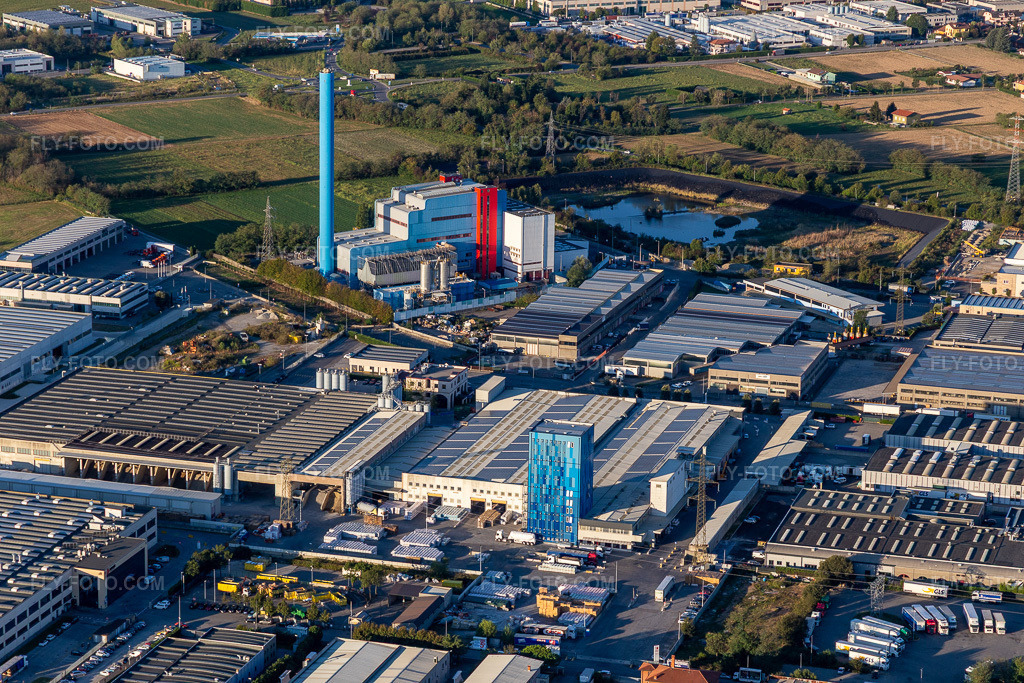 Aerial view: Ates - Azienda Territoriale Energia e Servizi Srl in Trezzo sull’Adda in the state Lombardy, Italy. – Photo: IMG_134496.jpg taken on 09/19/2022 by Werner Riehm/FLY-FOTO.com – Resolution of the original: 5472 x 3648 px – Ates, Azienda territoriale energia e servizi - Trezzo sull'Adda, Milano