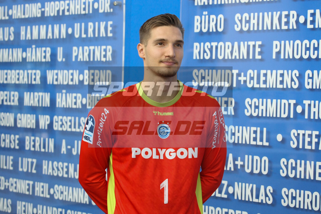 VfL Gummersbach Team 25/26 | Dominik Kuzmanovic, VfL Gummersbach Team 25/26 - © Sportfoto-Sale (MK) - Realisiert mit Pictrs.com