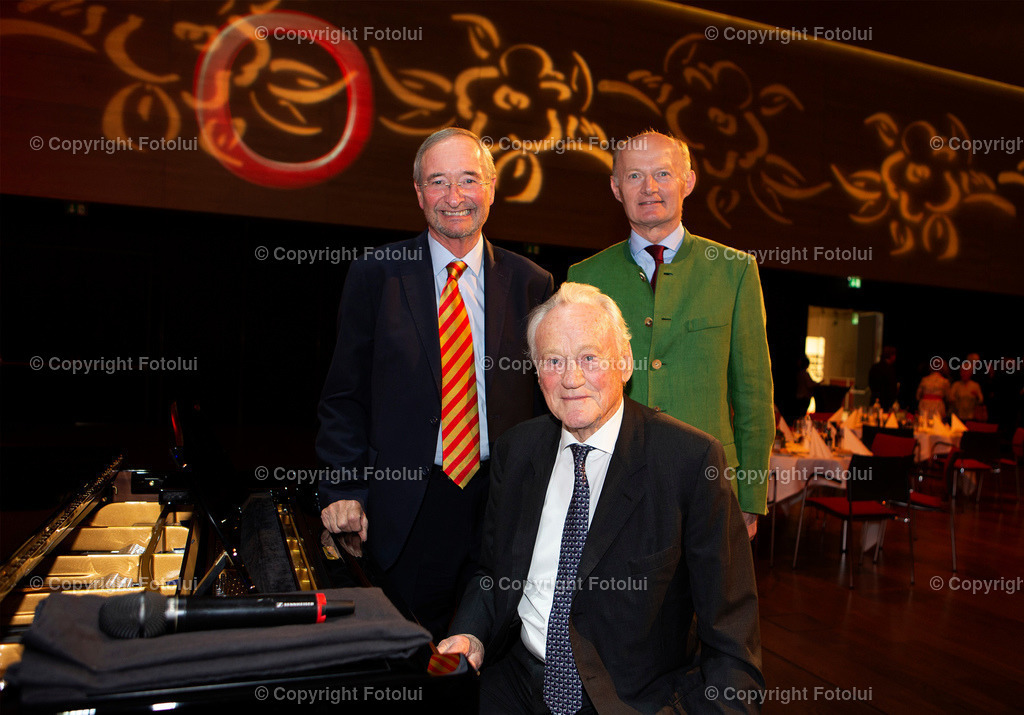 A_LUI_2305202202_02 | 90. GEBURTSTAG DR.BELL OBERBANK LINZ 23.05.2022 IM BILD: DR.CHRISTOPH LEITL DR FRANZ GASSELSBERGER UND DR.HERMANN BELL FOTO:OBERBANK/FOTOLUI