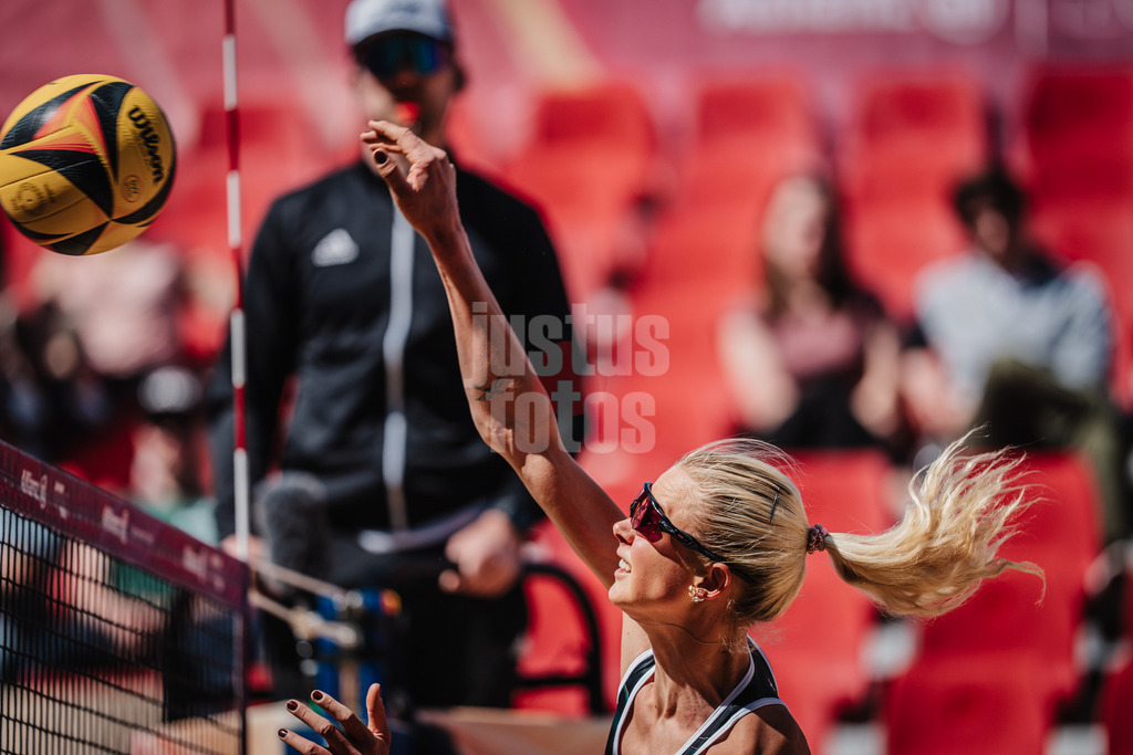 Beachvolleyball | Frauen | Allianz German Beach Tour 2025 | Tourstop Düsseldorf | 09.05.2025 | Emilie Olimstad beim Angriff