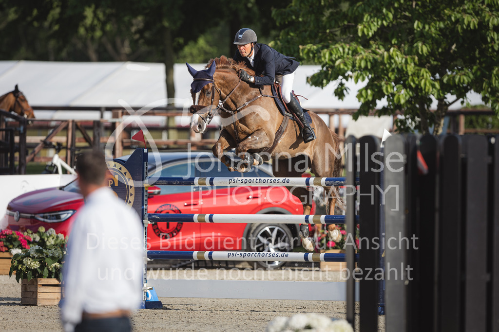 CSI2* - Internationale Springprüfung mit Siegerrunde (1,45 m)  Große / Big Tour | CSI2* - Internationale Springprüfung mit Siegerrunde (1,45 m) 
Große / Big Tour