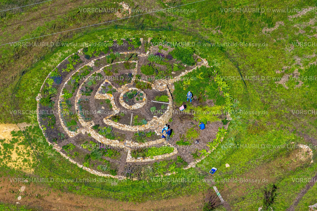 Witten230800156 | Luftbild, Spiralförmiger Kräutergarten am Christopherus-Haus Christopherus-Hof,  Annen, Witten, Ruhrgebiet, Nordrhein-Westfalen, Deutschland