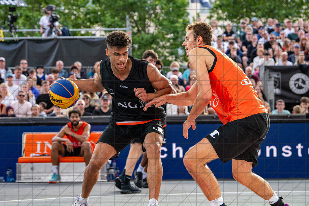 DIE FINALS 2025 | Dt. Meisterschaft 3x3   | Spiel um Platz 3. Der Stamm (orange) vs. Der Stamm underdogs (black) //  02.08.25: DIE FINALS 2025 | Dt. Meisterschaft 3x3   / Dresden / Deutschland  //   CREDIT:www.bullenfotos.de, Martin König, Hörner Weg 40, D-49078 Osnabrück, +4917663732967 // Nutzung und Weitergabe nur zu den vereinbarten Zwecken. Presseanfragen an Ersteller. Alle Rechte beim Ersteller. Honorierung nach MFM. - Realisiert mit Pictrs.com