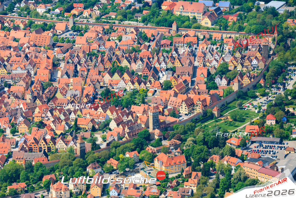 Luftbild von Stadtmauer Rothenburg-tauber - Luftaufnahme wurde 2015 von https://frankenair.de mittels Flugzeug (keine Drohne) erstellt - die Geschenkidee