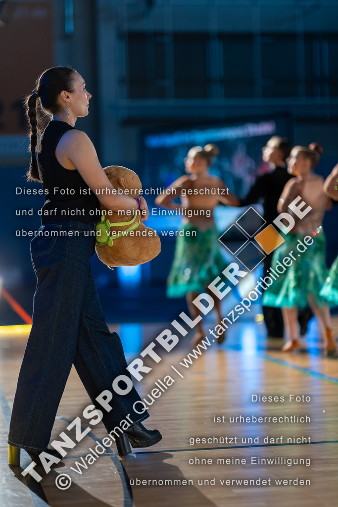 20260321-00490 | Hier finden Sie Tanz Bilder vom Latein und Standard Formationen tanzen. Sportbilder vom Tanzsport. Schöne Fotos und von Weltmeisterschaft, Europameisterschaft, Bundesliga, Regionalliga, Oberliga und Landesliga sowie von GOC Stuttgart, DanceComp, WM Bremen