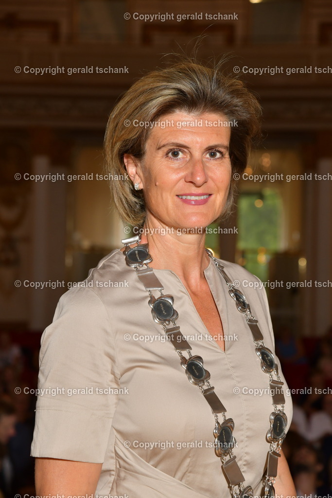 DSC_4000 | Wählen Sie hier bitte Ihr bestes Foto aus, mit diesem Bild wird Ihr Set produziert. Sollten Sie kein Bild wählen oder mehrere suchen wir das Beste aus!
