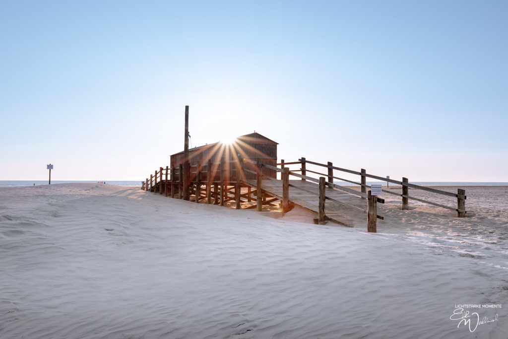 20230621-203100 NORDSEE SPO _025-1 | Herzlich willkommen auf meiner Seite! Ich bin Elke Wallnisch, Deine Fotografin für lichtstarke Momente. Der Name steht für alles, was mich mit der Fotografie verbindet: Das Licht und seine machtvolle Wirkung auf eine Situation oder unsere Stimmung - Realisiert mit Pictrs.com