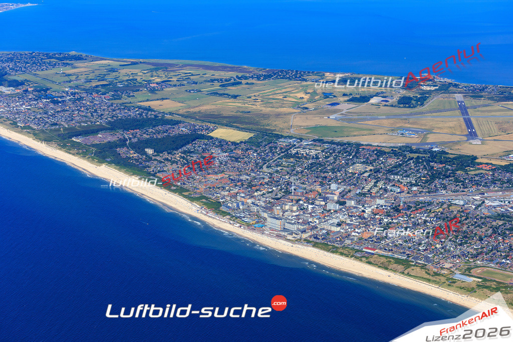 Die Luftbildaufnahme Westerland - Sylt wurde 2018 mittels Flugzeug (keine Drohne) erstellt. Perfekte Schärfe und Druck- Auflösung- Garantiert!