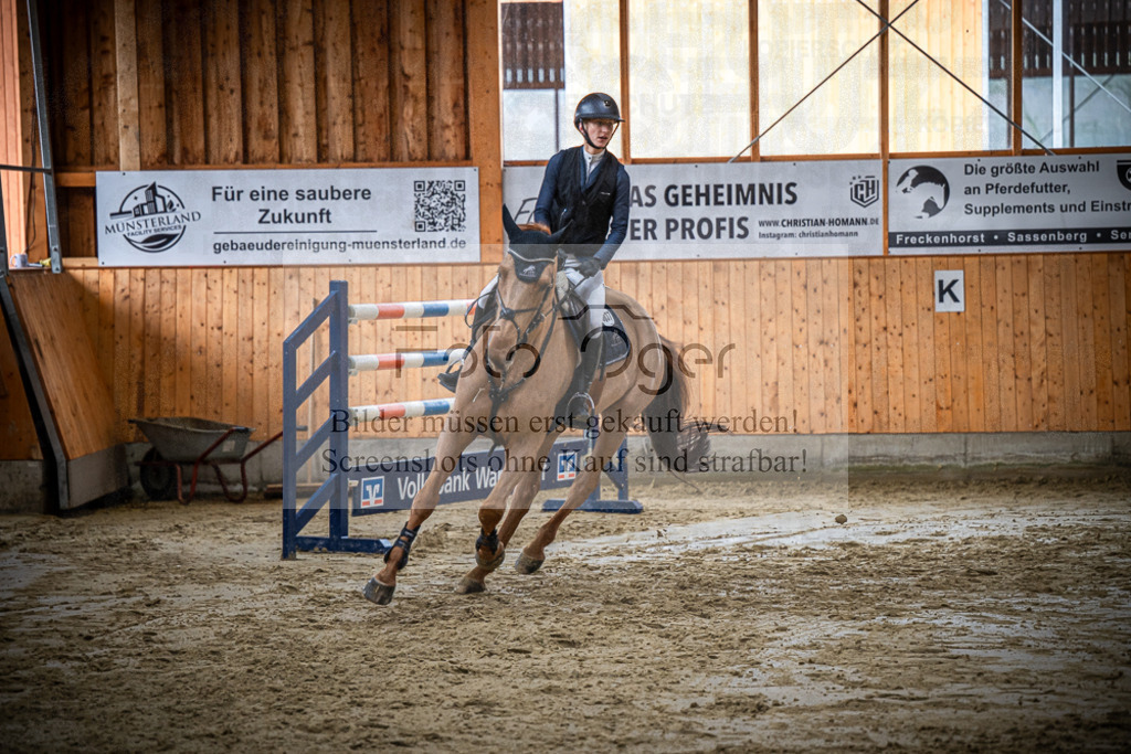 DOS_0786 | Entdecke hochwertige Reitturnierfotos von Foto Oger. Professionell, emotional und authentisch – jetzt Lieblingsmomente im Shop bestellen.Deutschlandweite Turnierfotografie. - Realisiert mit Pictrs.com