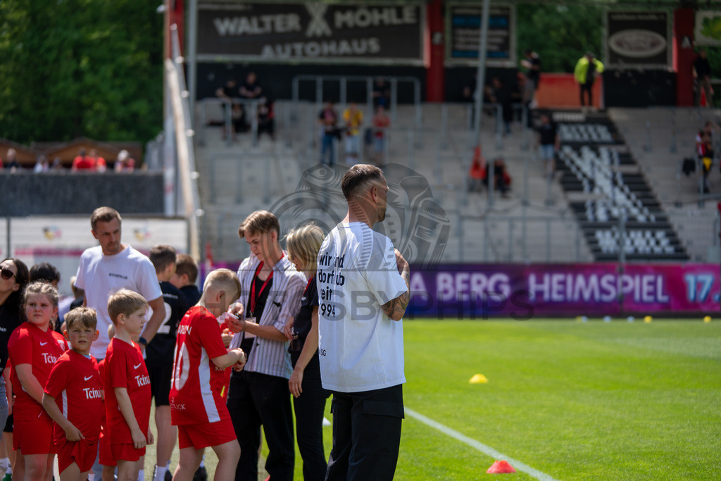 SG Sonnenhof Großaspach vs. SG Barockstadt Fulda-Lehnerz, Fussball, Regionalliga Suedwest, 33. Spieltag, 09.05.2026 | Julian Schieber (sportilicher Leiter SG Sonnenhof Großaspach),SG Sonnenhof Großaspach vs. SG Barockstadt Fulda-Lehnerz, Fussball, Regionalliga Suedwest, 33. Spieltag, 09.05.2026