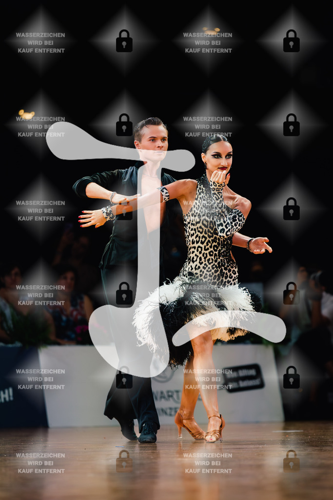 GOC 2025 - WDSF GrandSlam Latin 138th-139th (178) Robin Prause _ Alina Giersbeck (Germany)-2025-08-23-1368 | Webshop for digital downloads and prints of dance sport, event & show photographer Julian Link - Realisiert mit Pictrs.com