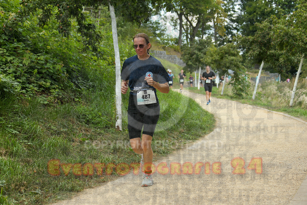 250824_1422_EX1_5967 | Sportfotografie im Rhein-Sieg Kreis, Köln, Bonn, NRW, Rheinland Pfalz, Hessen, etc. Unser Tätigkeitsfeld umfasst den Laufsport vom Volkslauf über den Marathon, Duathlon, Triathon bis zum Ultralauf wie Kölnpfad Ultra oder Schindertrail.